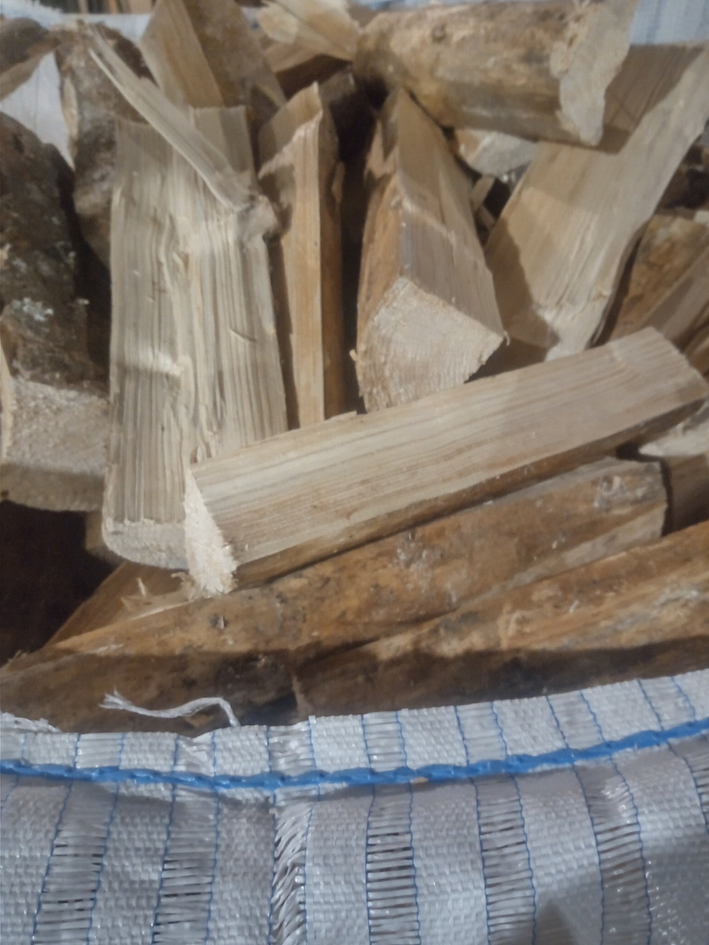 Sauskaltuša skujkoku malka Big Bag maisā. Cena par pilnu maisu